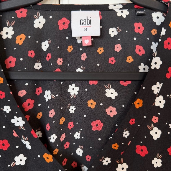 Cabi “Moulin Rouge” Cheerful Blouse – Black Floral (Style 3957) SZ Medium - Picture 2 of 4